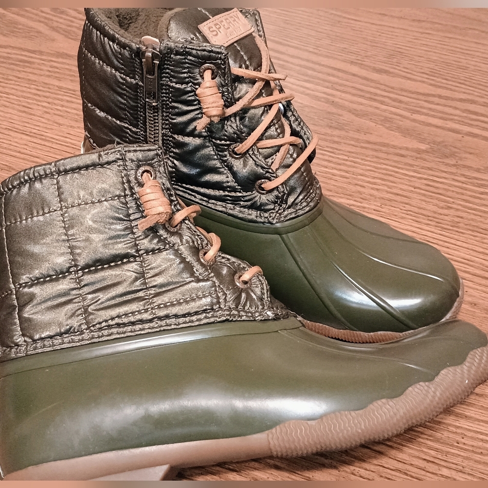 Sperry Women's Sz 7.5 Rubber Lace Up Rain Boots